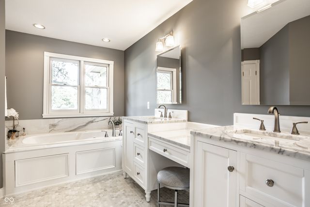 10415 Woods Edge Drive, Fishers, IN 46037