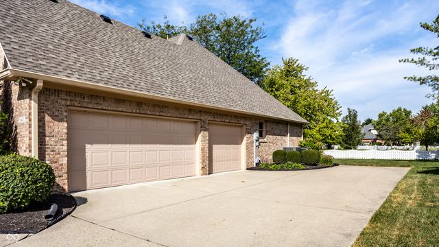 10415 Woods Edge Drive, Fishers, IN 46037