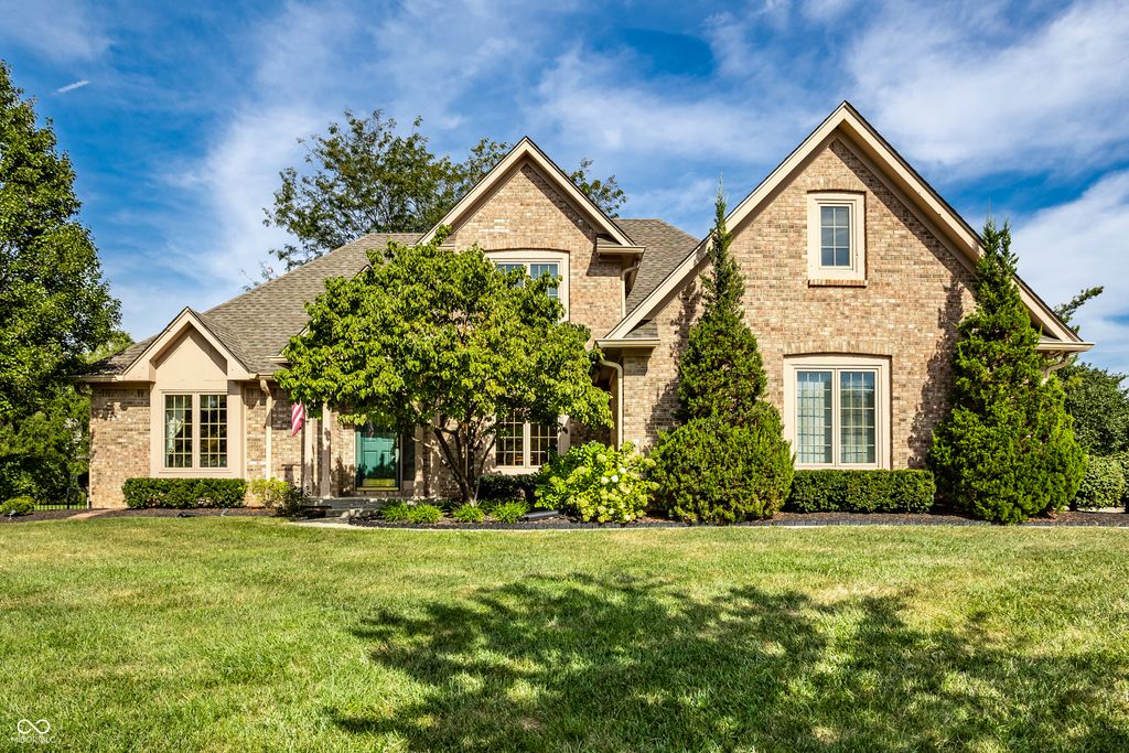 10415 Woods Edge Drive, Fishers, IN 46037