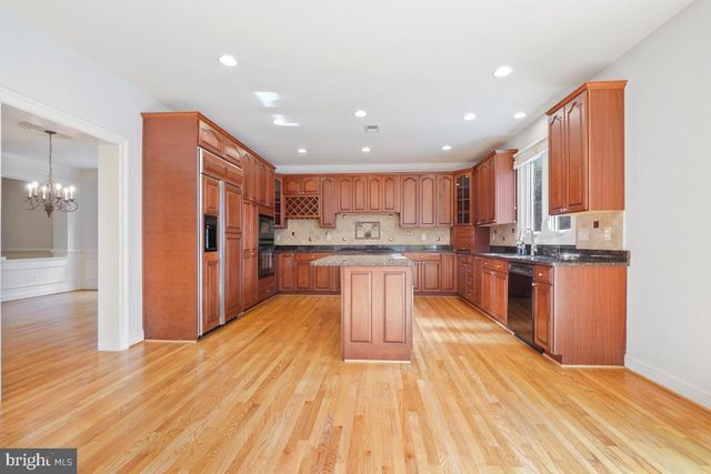 5406 SPRUCE TREE AVE, Bethesda, MD 20814