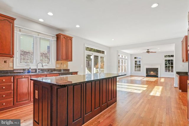 5406 SPRUCE TREE AVE, Bethesda, MD 20814