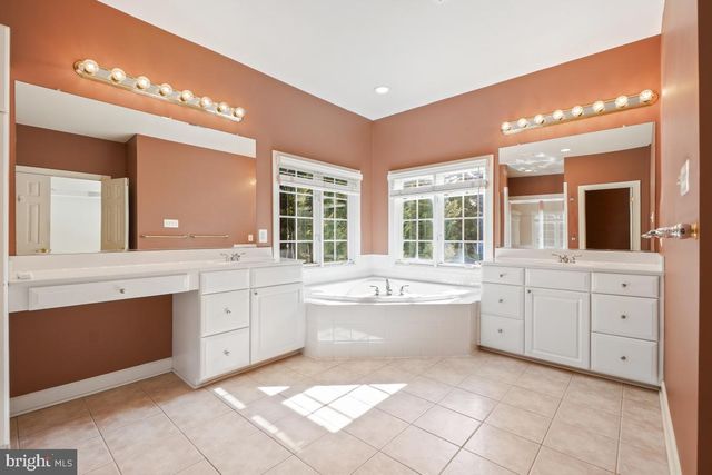 5406 SPRUCE TREE AVE, Bethesda, MD 20814