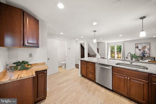 7680 WOLFORD WAY, Lorton, VA 22079
