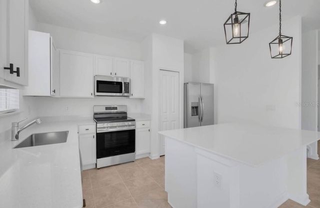 2550 SKYLINE LOOP, Kissimmee, FL 34758