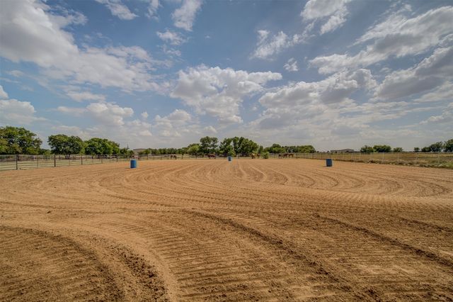 10609 Jackson Road, Krum, TX 76249