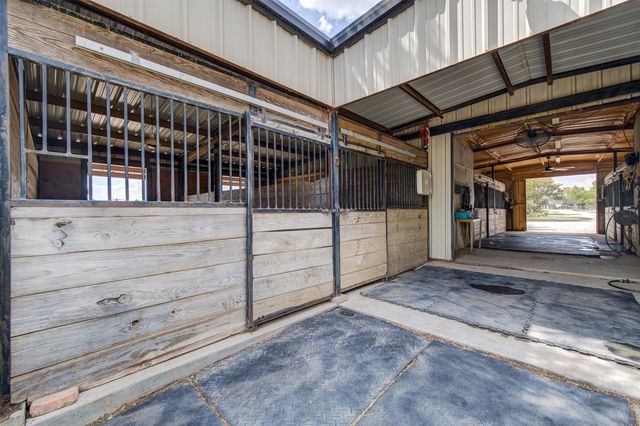 10609 Jackson Road, Krum, TX 76249
