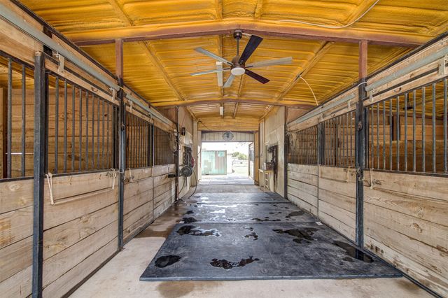 10609 Jackson Road, Krum, TX 76249