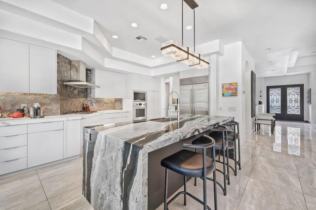 4 Mesquite Ridge Lane, Rancho Mirage, CA 92270