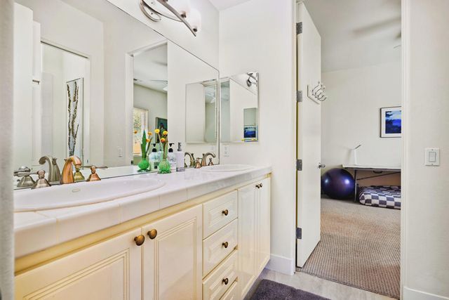 4 Mesquite Ridge Lane, Rancho Mirage, CA 92270