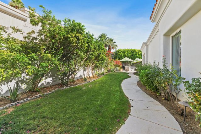 4 Mesquite Ridge Lane, Rancho Mirage, CA 92270