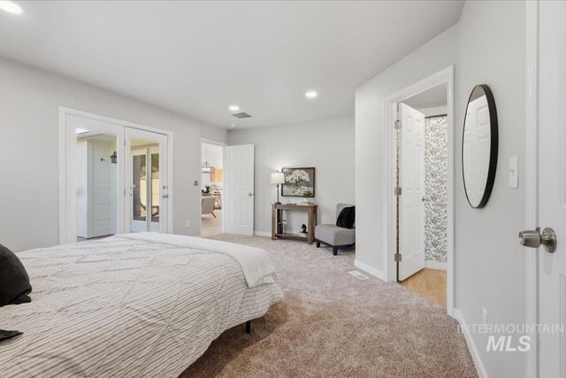 6171 N Willowdale, Garden City, ID 83714