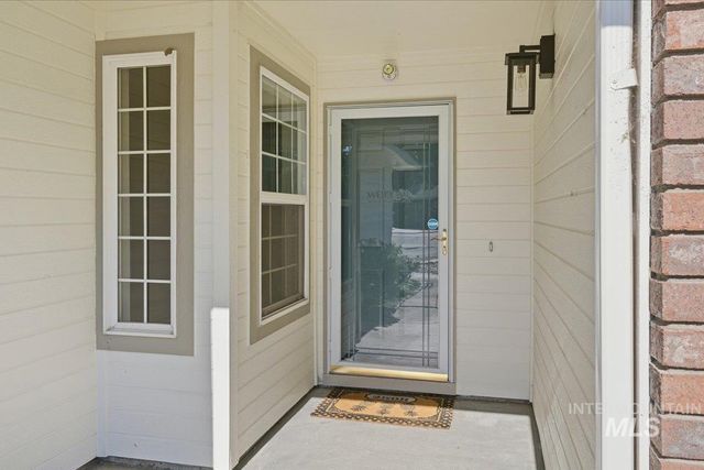 6171 N Willowdale, Garden City, ID 83714