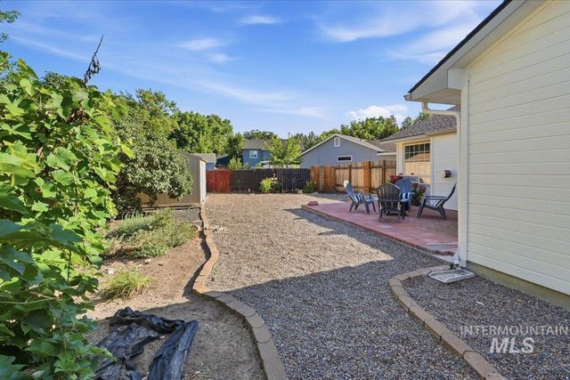 6171 N Willowdale, Garden City, ID 83714