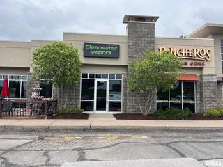 4884 UTICA RIDGE Road, Davenport, IA 52807