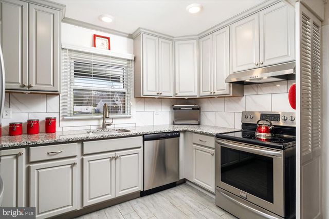 4 MARINER LN, Willingboro, NJ 08046