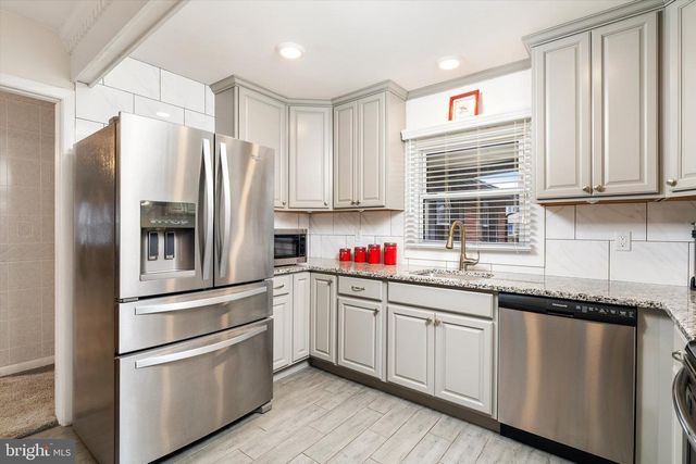 4 MARINER LN, Willingboro, NJ 08046