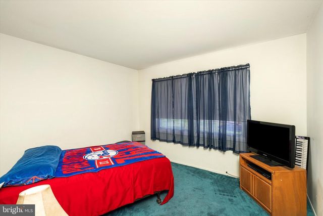 4 MARINER LN, Willingboro, NJ 08046