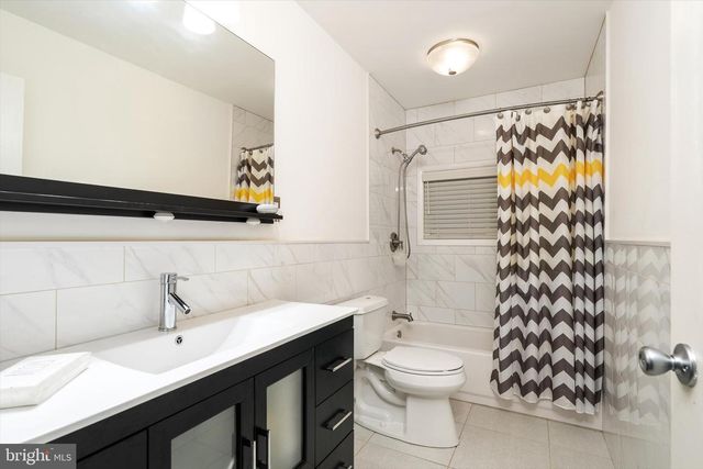 4 MARINER LN, Willingboro, NJ 08046