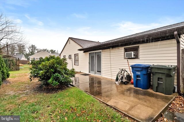 4 MARINER LN, Willingboro, NJ 08046