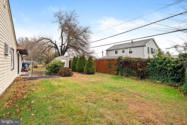 4 MARINER LN, Willingboro, NJ 08046