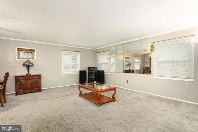 4 MARINER LN, Willingboro, NJ 08046