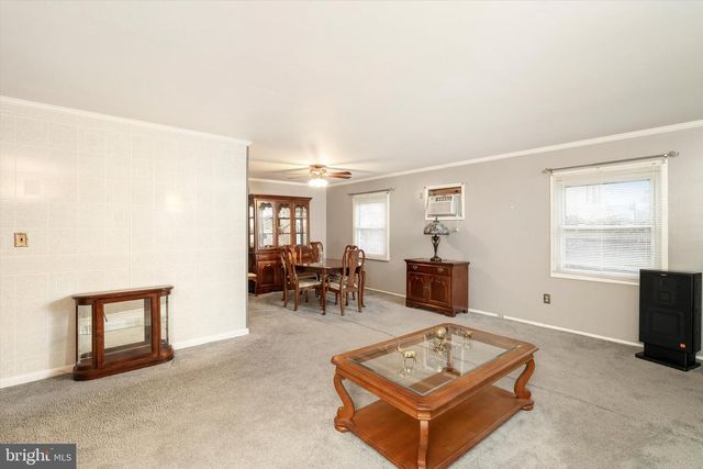 4 MARINER LN, Willingboro, NJ 08046