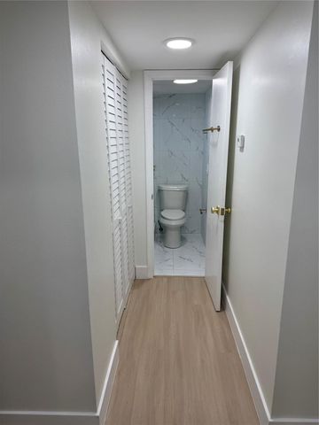 6051 NW 61st Avenue 205, Tamarac, FL 33319