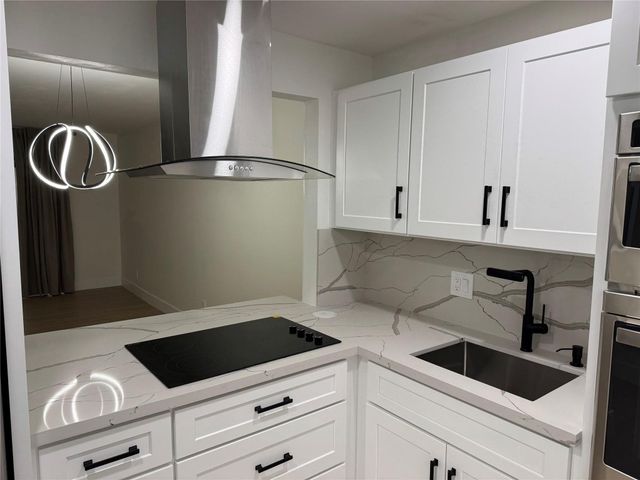 6051 NW 61st Avenue 205, Tamarac, FL 33319