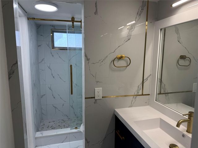 6051 NW 61st Avenue 205, Tamarac, FL 33319