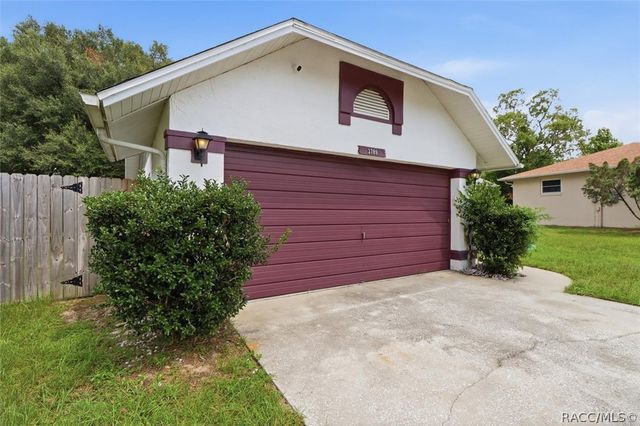 3789 N Blazingstar Way, Beverly Hills, FL 34465