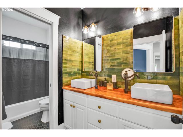 22 S FORK Rd, Washougal, WA 98671