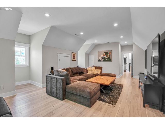 22 S FORK Rd, Washougal, WA 98671