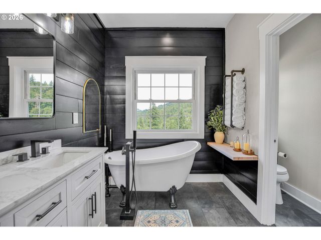 22 S FORK Rd, Washougal, WA 98671