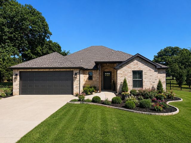 108 Kiowa Drive W, Lake Kiowa, TX 76240