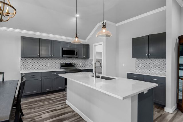 108 Kiowa Drive W, Lake Kiowa, TX 76240