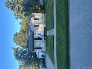 15869 Wormer, Redford, MI 48239