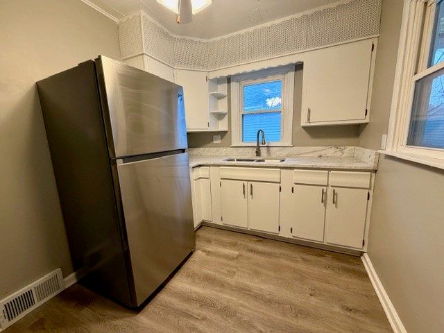 2741 E Washington Avenue, Des Moines, IA 50317