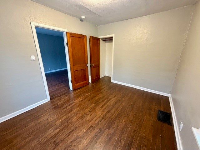 2741 E Washington Avenue, Des Moines, IA 50317