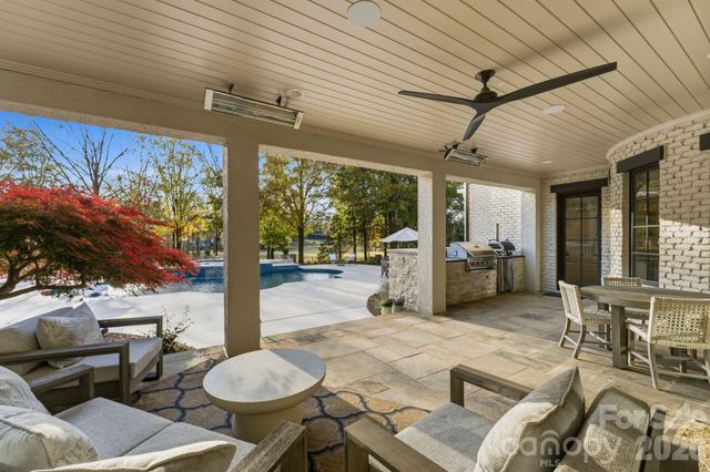 302 Oakmont Lane, Waxhaw, NC 28173
