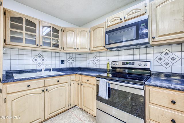 6400 Edgemere Boulevard 64, El Paso, TX 79925
