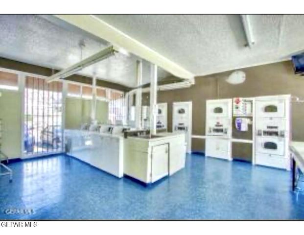 6400 Edgemere Boulevard 64, El Paso, TX 79925