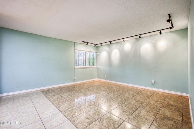 6400 Edgemere Boulevard 64, El Paso, TX 79925
