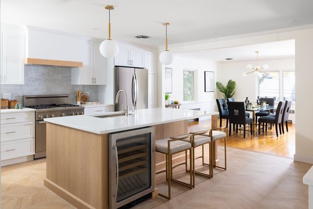 150 Grant Ave, Newton, MA 02459