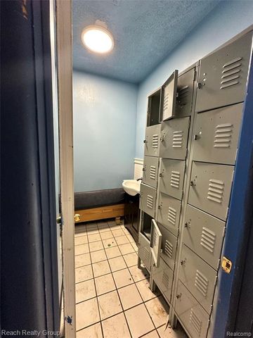 9161 Whittier Street, Detroit, MI 48224