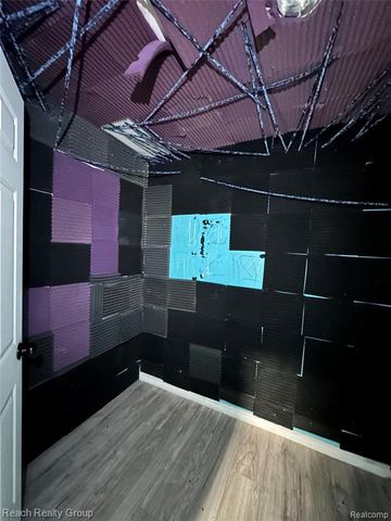 9161 Whittier Street, Detroit, MI 48224