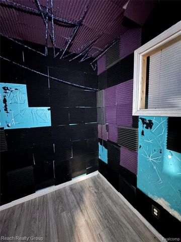 9161 Whittier Street, Detroit, MI 48224