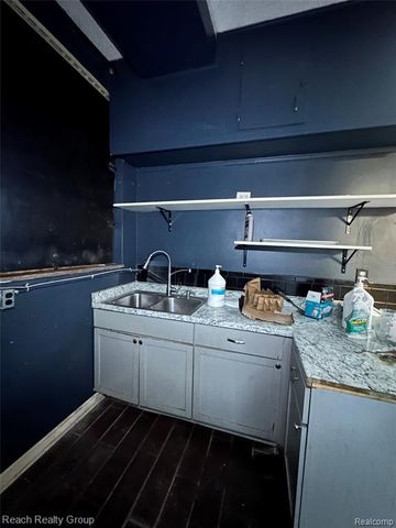 9161 Whittier Street, Detroit, MI 48224