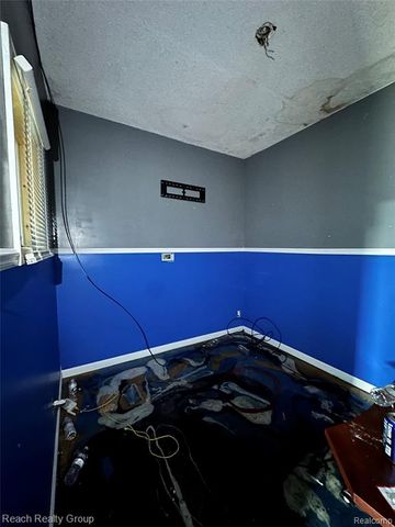 9161 Whittier Street, Detroit, MI 48224