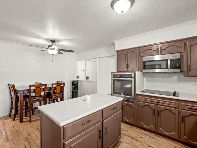 4714 E Santa Ana Avenue, Fresno, CA 93726