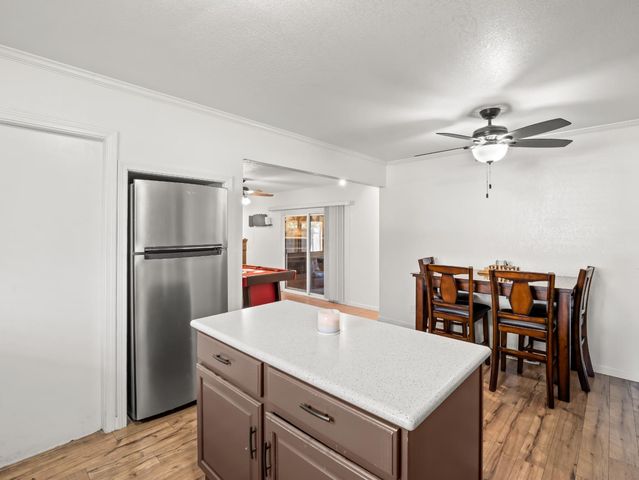 4714 E Santa Ana Avenue, Fresno, CA 93726